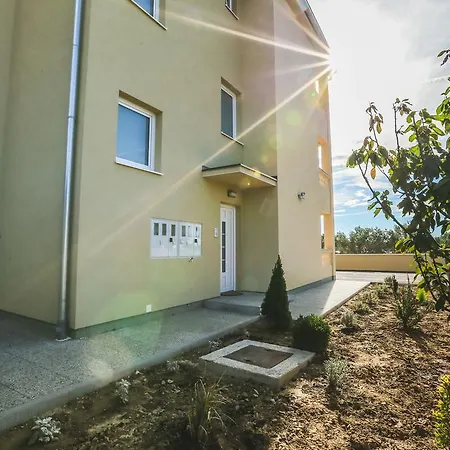 Apartments Sesar Banjol Exterior photo